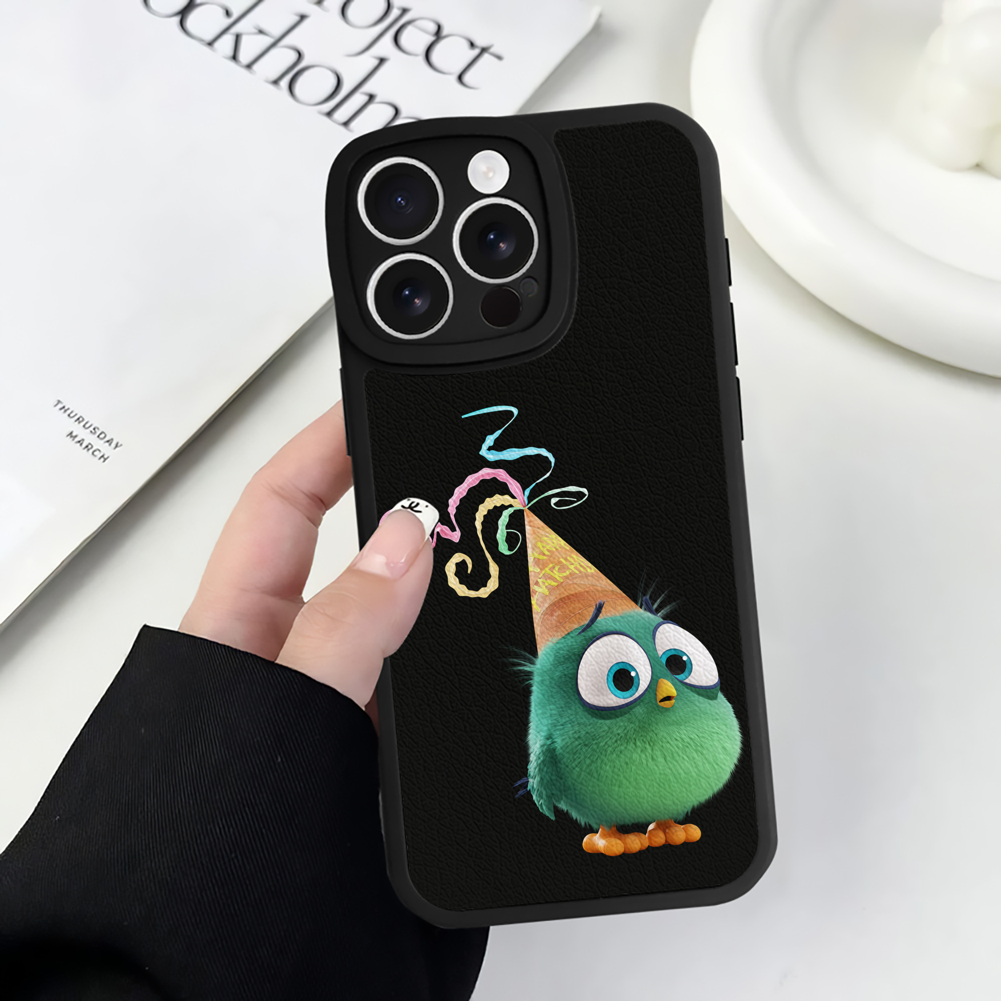 （画像用） Angry Birds アングリーバード 【iPhone 16シリーズ対応】シリコンスマホケース（レザー調） 材質：シリコン